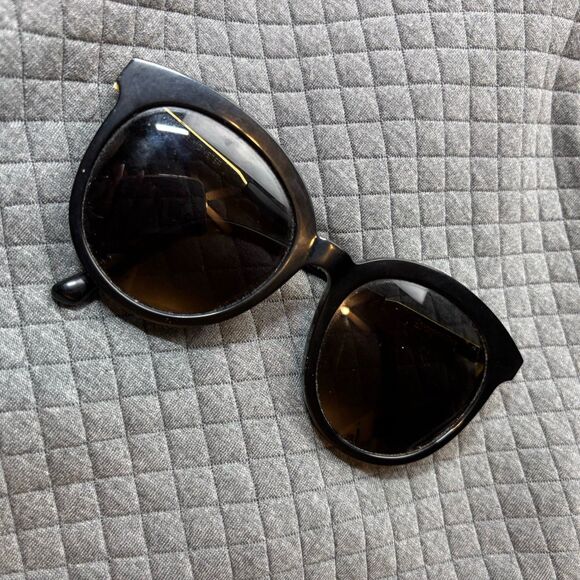 Gentle Monster Accessories - GENTLE MONSTER /LOVESOME Tale/Women Authentic Sunglasses Cat Eye Blk Gold